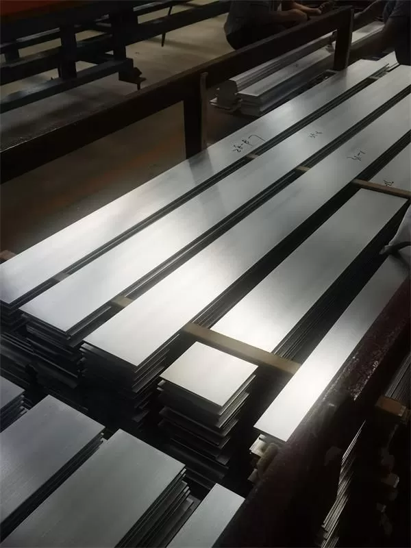 Aluminum square bar